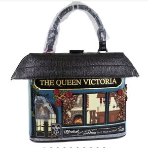 ISO! Queen Victoria vendula bag or purse